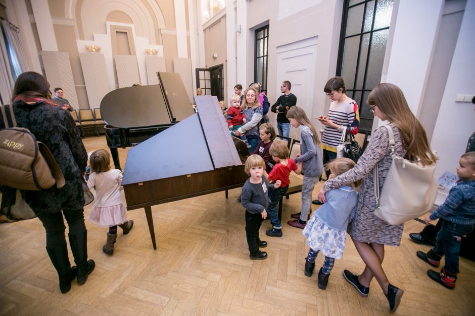 Vaikams filharmonijoje atsivėrė instrumentų pasaulis