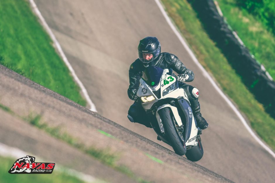 „Nemuno žiede“ griaudės čempionato lyderių motociklai