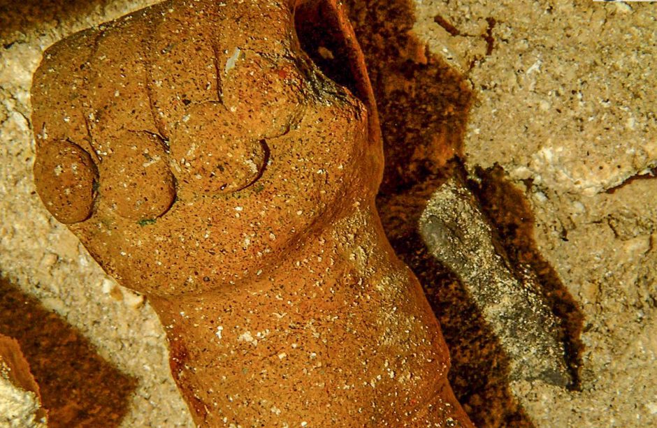 Meksikoje povandeniniame urve archeologai aptiko fosilijų ir majų relikvijų