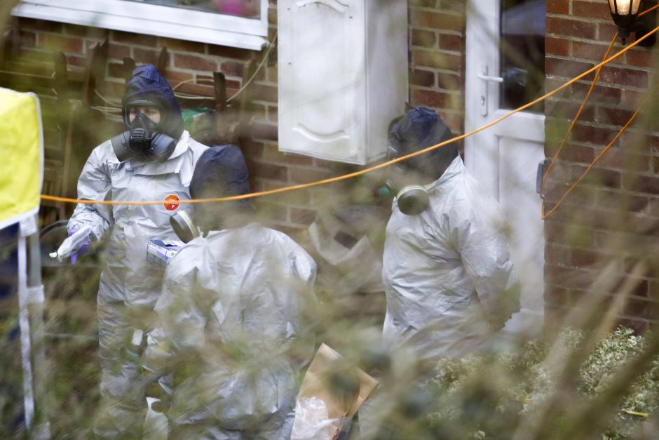 Britų policija atskleidžia daugiau detalių apie rusų šnipo apnuodijimą
