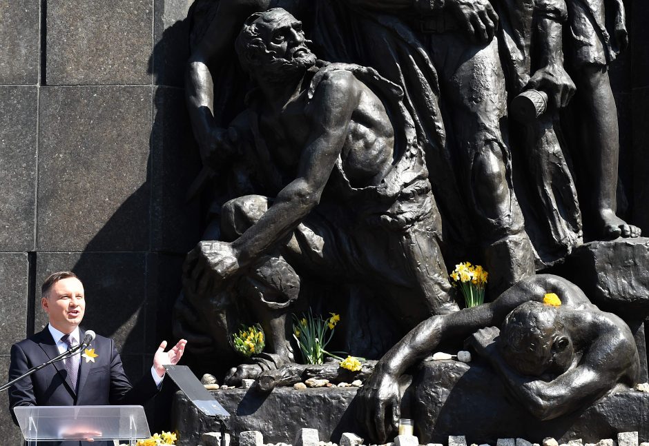 Lenkija mini 75-ąsias Varšuvos geto sukilimo metines