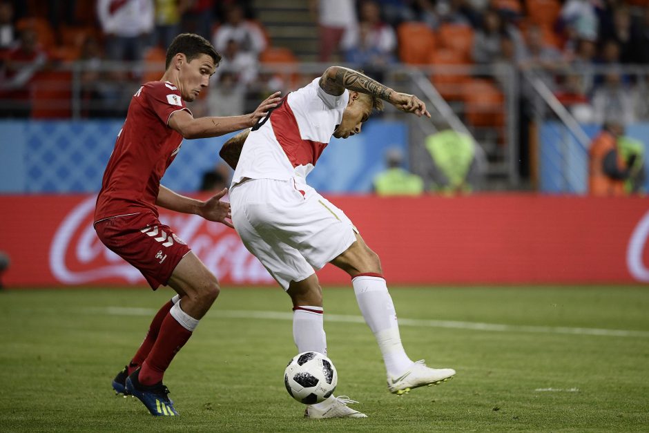 Danijos futbolininkai pasaulio čempionate įveikė Peru komandą