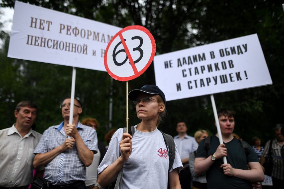 Tūkstančiai rusų protestuoja prieš pensinio amžiaus ilginimą