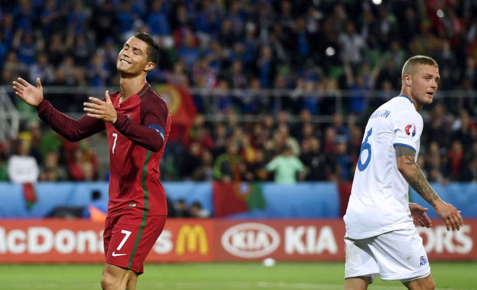 Staigmena: Portugalijos futbolininkai nesugebėjo nukauti Islandijos ekipos