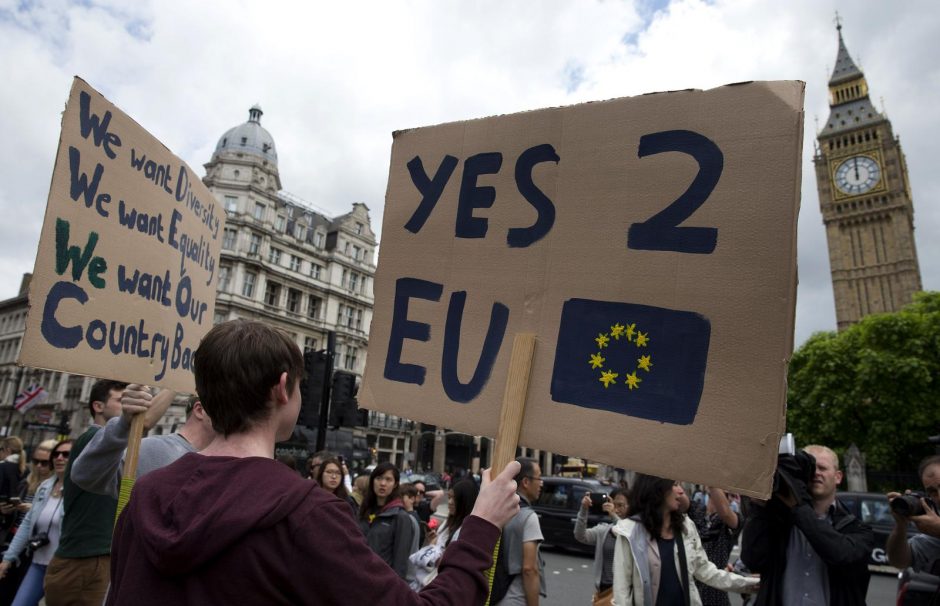 Antro balsavimo dėl narystės ES reikalauja per 2 mln. britų