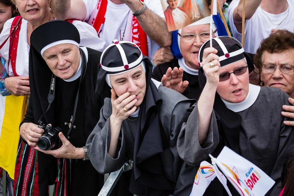 Lenkijos vienuolyne pargriuvęs popiežius nesusižeidė