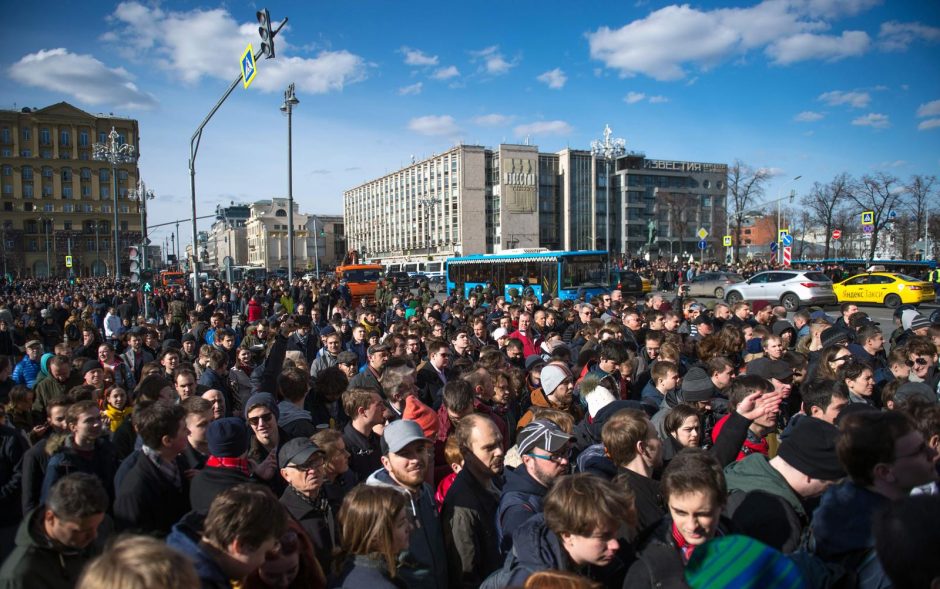 Rusijoje tūkstančiai žmonių protestuoja prieš korupciją, sulaikytas A. Navalnas