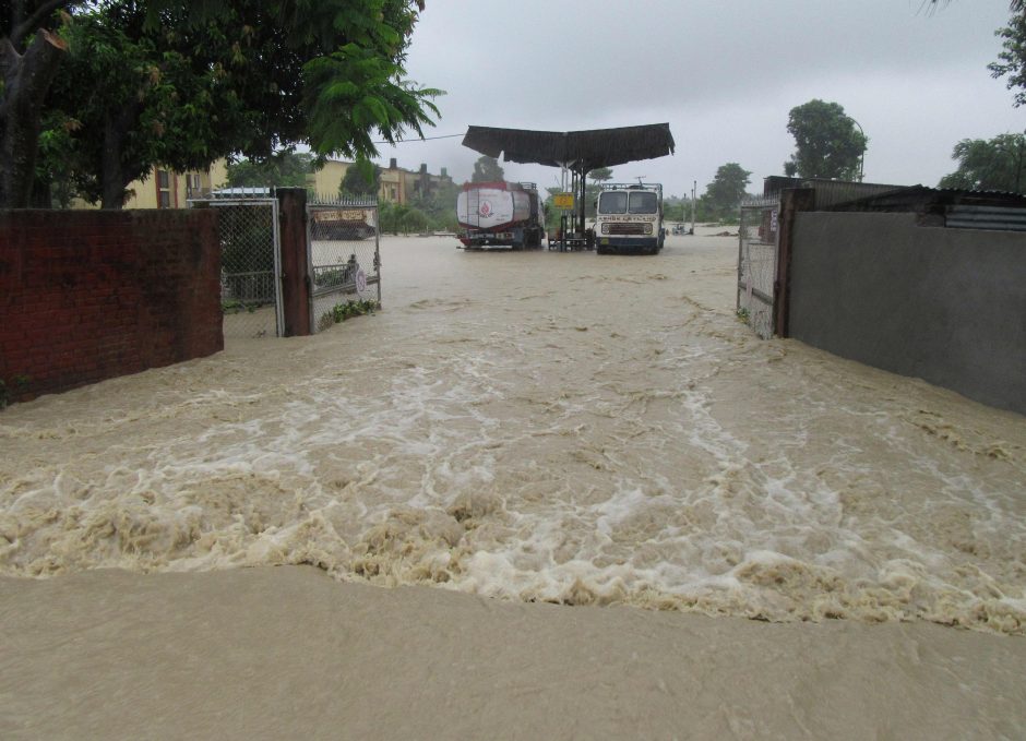 Nepale nuošliaužos ir potvyniai nusinešė mažiausiai 25 gyvybes