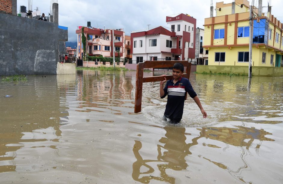 Potvynių ir nuošliaužų Nepale aukų skaičius išaugo iki 58