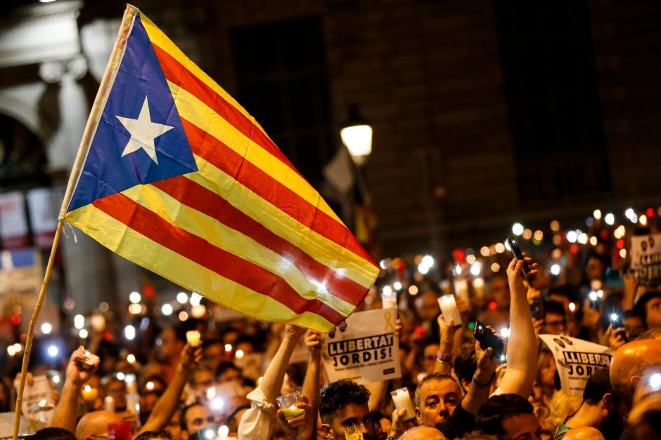 Ispanija sieks įšaldyti Katalonijos autonomiją