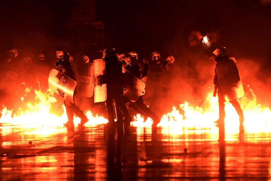 Graikijoje per jaunimo protestus sužeisti du žmonės