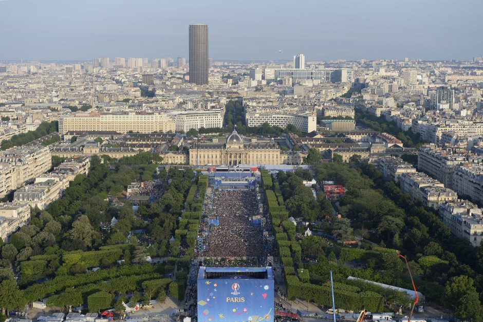 Europos futbolo čempionato atidarymo iškilmėse – 80 tūkst. gerbėjų 