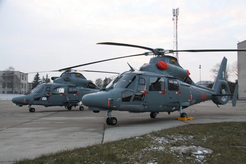 Aviacijos bazėje Šiauliuose – trys nauji kariuomenės sraigtasparniai