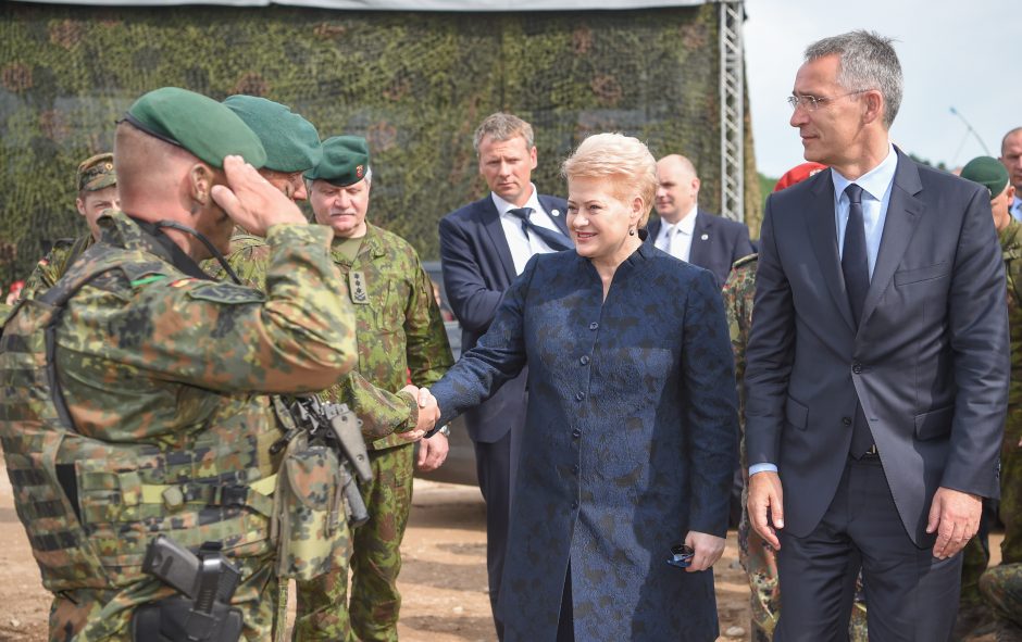NATO žada atidžiai stebėti Rusijos karines pratybas Lietuvos pašonėje