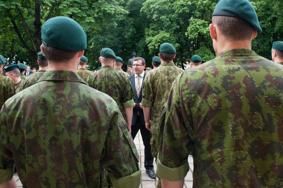 Prisiekė nauja Jaunesniųjų karininkų vadų laida