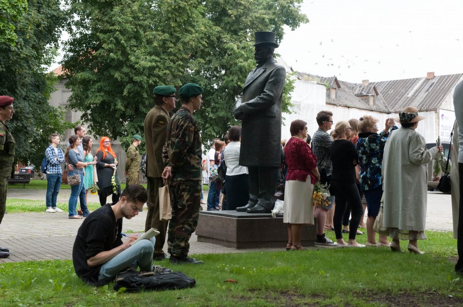 Prisiekė nauja Jaunesniųjų karininkų vadų laida