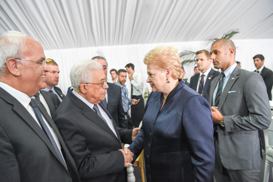 Lietuva atiduoda pagarbą velioniui Izraelio prezidentui Sh. Peresui