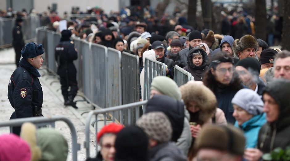 Maskvoje tūkstančiai žmonių atidavė paskutinę pagarbą nužudytam B. Nemcovui