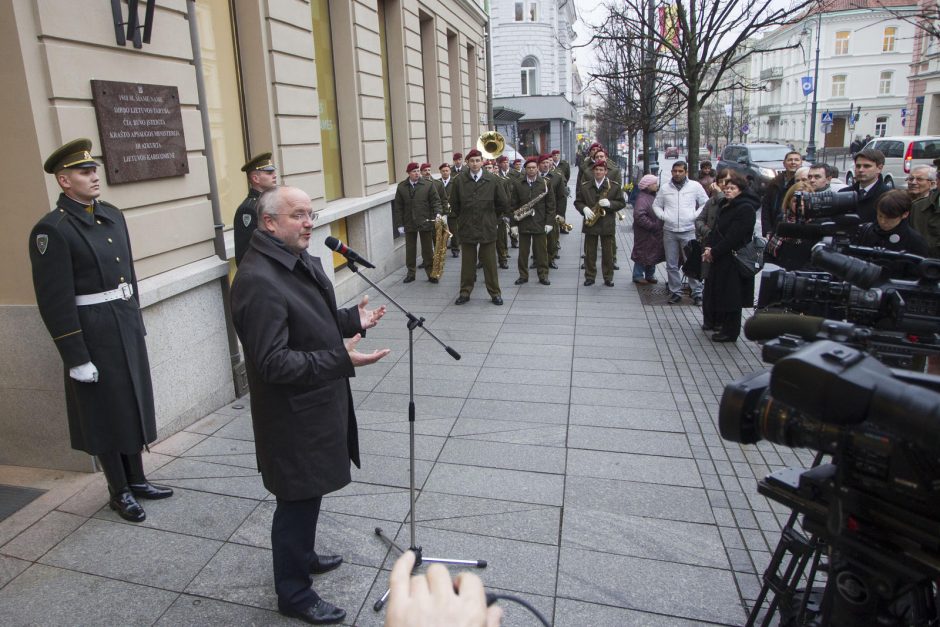 Pastatas Gedimo prospekte primins apie Lietuvos kariuomenės atkūrimą
