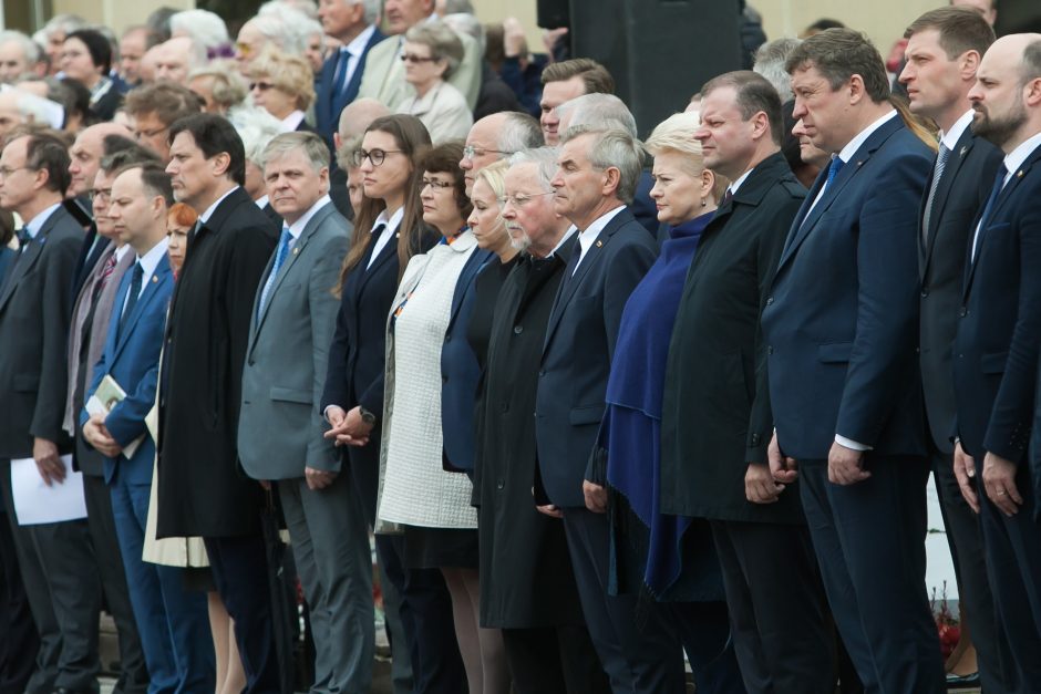 Prezidentė: birželio 14-oji – Lietuvos žaizda, kuriai nelemta užgyti