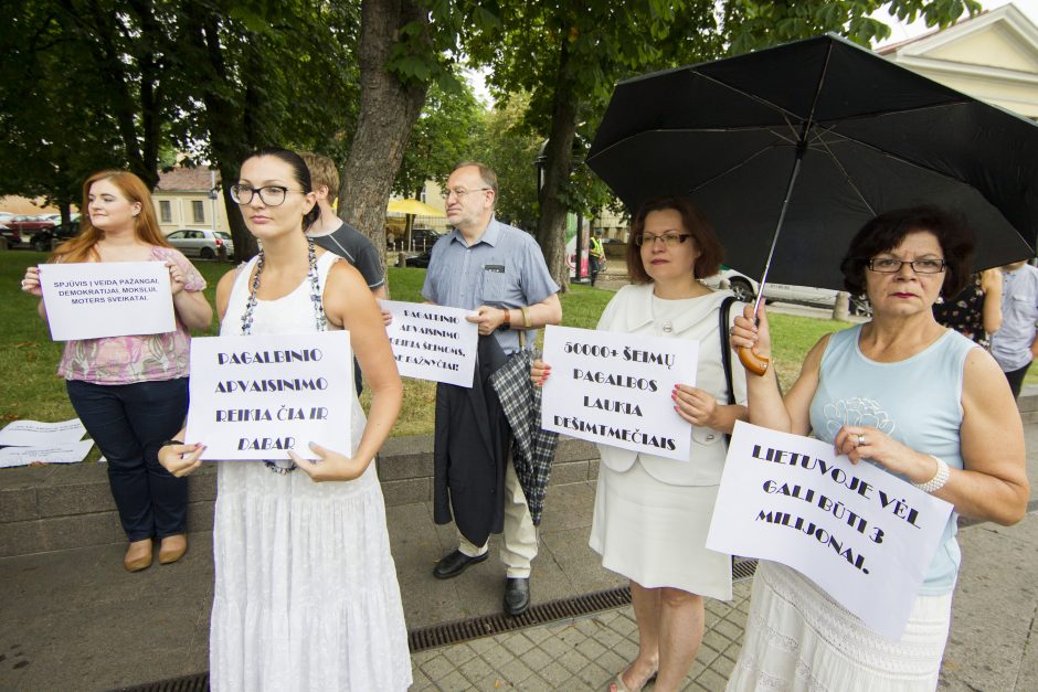 Protestuotojai: Lietuvoje vėl gali būti 3 milijonai gyventojų