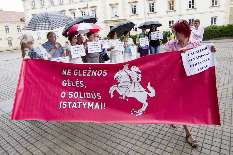 Protestuotojai: Lietuvoje vėl gali būti 3 milijonai gyventojų