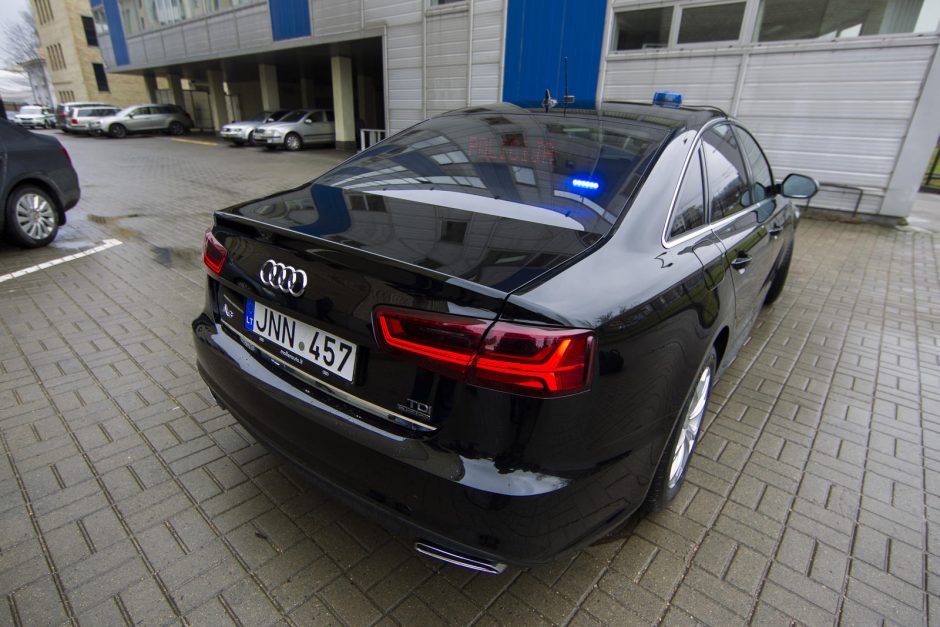 Policijos „Audi“ – naujausia greičio matavimo įranga
