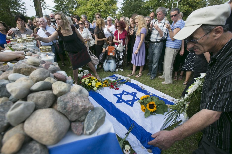 Molėtuose Atminties maršu pagerbtos Holokausto aukos