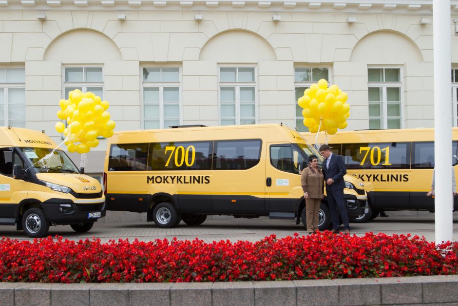 Lietuvos mokiniams – 48 geltonieji autobusiukai