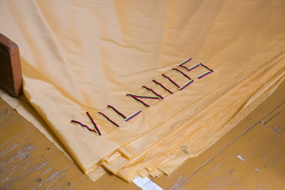 Vilniuje pristatyta 1 kilometro ilgio trispalvė