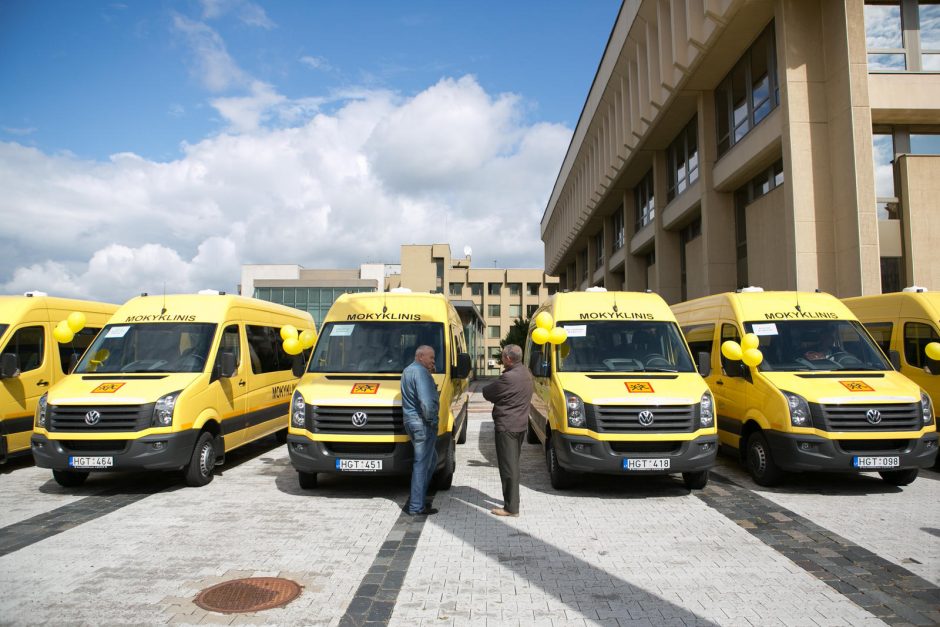 Netrukus Lietuvos mokyklas pasieks 48 nauji autobusiukai