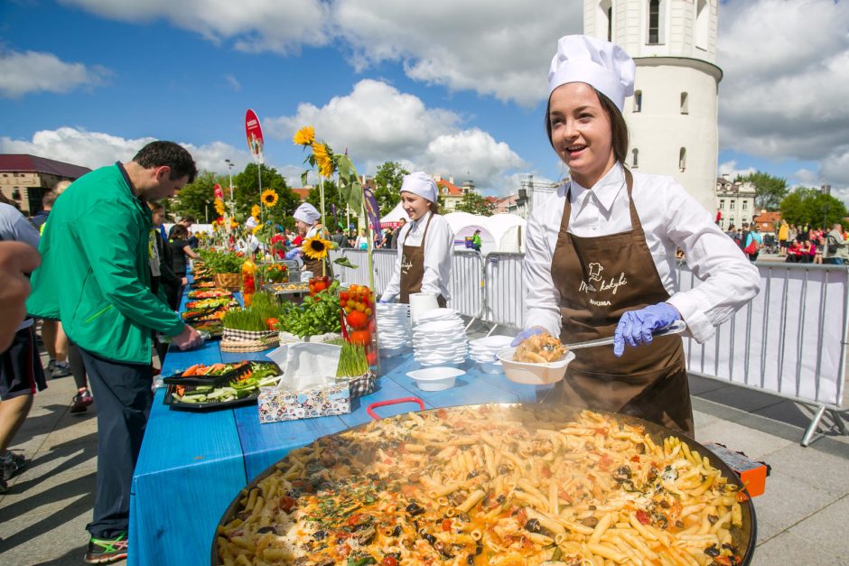 Vilnius siekė makaronų valgymo rekordo