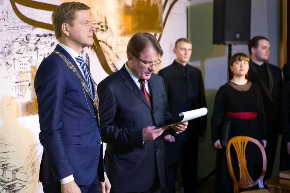 A. Nasvyčiui įteiktos Vilniaus garbės piliečio regalijos