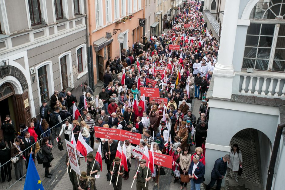 Pasaulio lenkų dienos proga – eitynės Vilniaus gatvėse