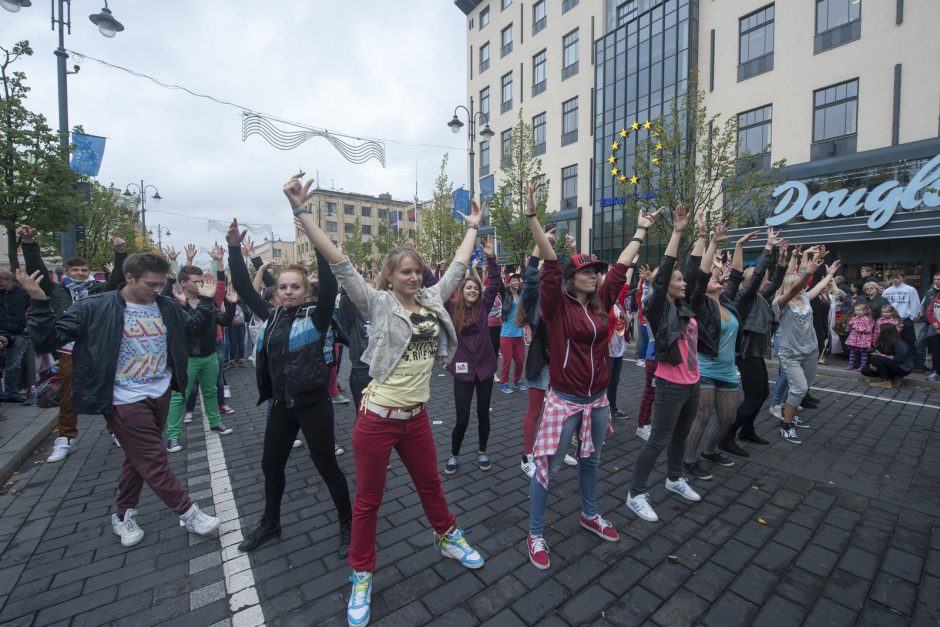 Taikos diena Vilniuje paminėta „flashmobu“ ir meditacijomis