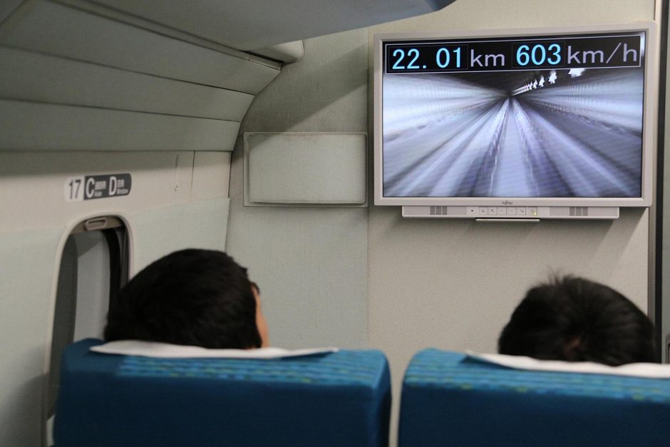 Japonijoje traukinys pasiekė 600 kilometrų per valandą greitį