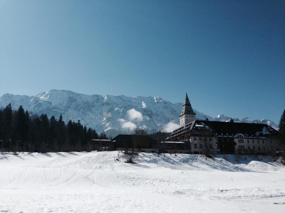 Alpėse su C. Schiffer: ne slidžių trasoje, o filmavimo aikštelėje