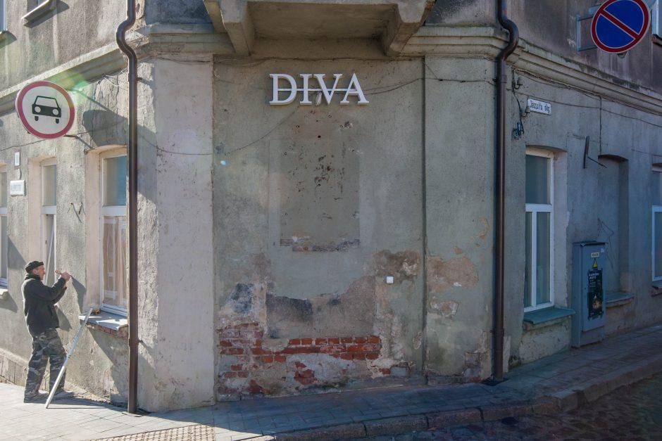 Akibrokštas senamiestyje: Vaižgantas tapo „Diva“