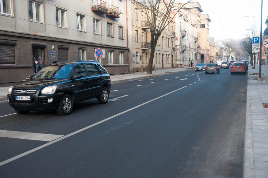 Chaotiškas eismas Kęstučio gatvėje erzina vairuotojus