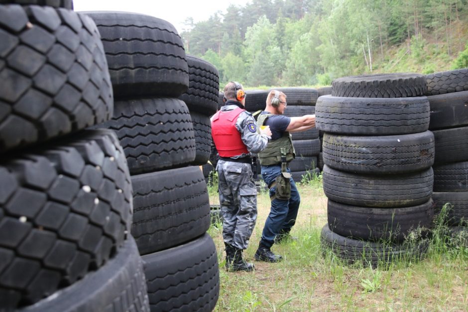 Policijos pareigūnai rengiami misijoms