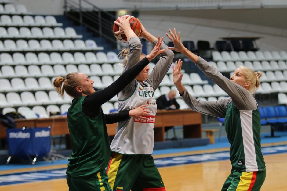 Lietuvos moterų krepšinio rinktinė atvyko į Rusiją