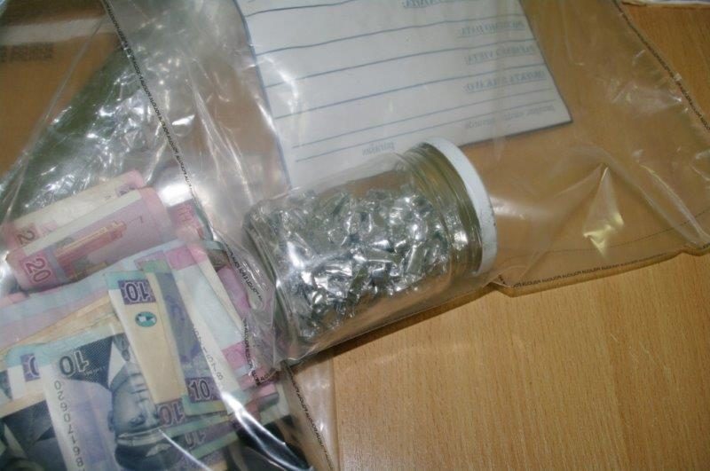 Reidų čigonų tabore metu pareigūnai rado didelius narkotinių medžiagų kiekius