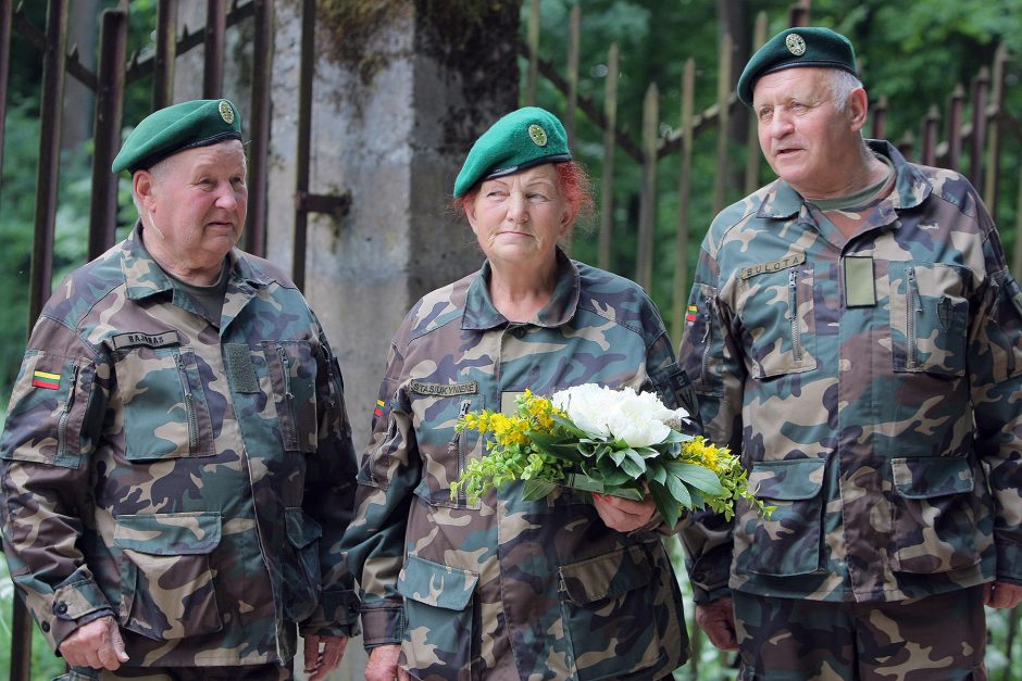 Fredoje sutvarkyti vokiečių karių kapai