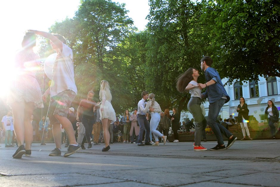 Laisvės alėjoje ir vėl nusidrieks ilgiausias stalas: kas vyks šiemet?