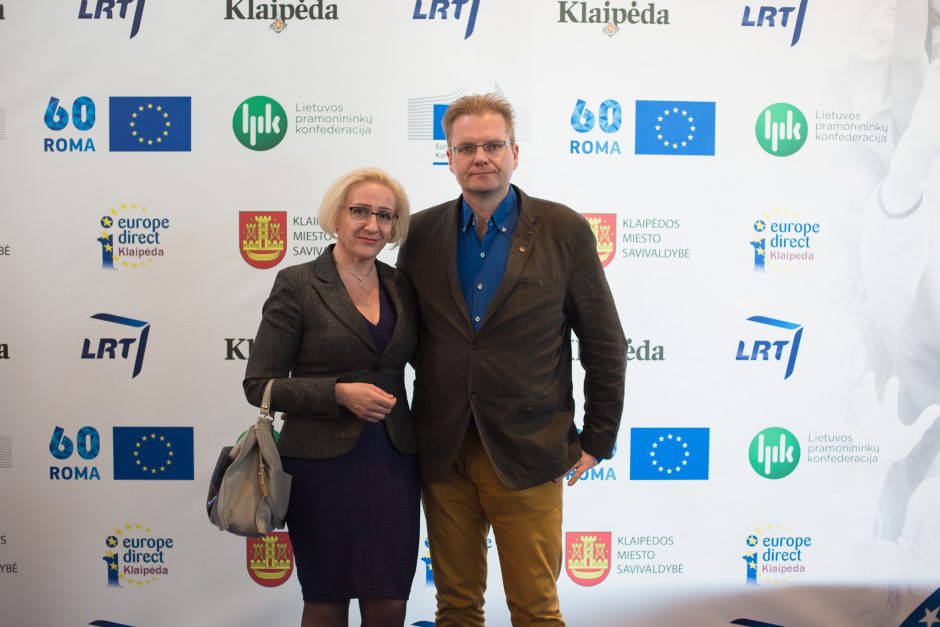 Žinomi atlikėjai Europos dieną atšventė Klaipėdos dramos teatre