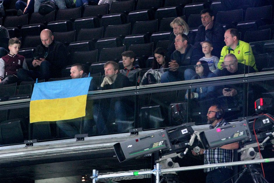 Pasaulio ledo ritulio čempionate Ukraina nesunkiai nugalėjo Rumuniją