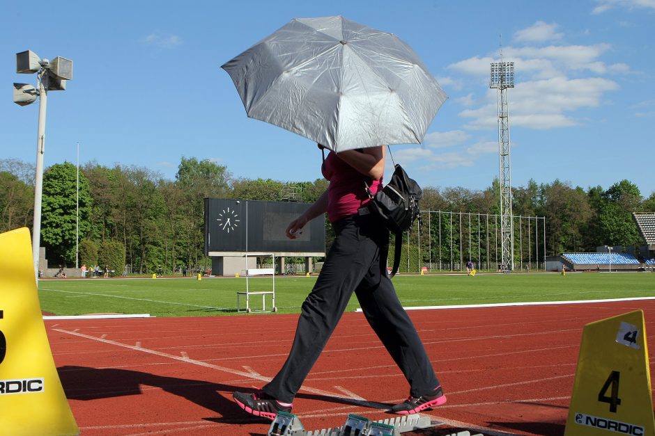 Kaune lengvaatlečiai atidarė vasaros sezoną