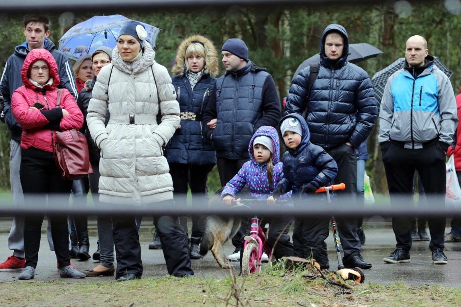 Uostamiestyje – pritūpimų viena koja rekordas