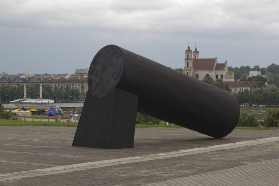 100 tonų M. Navako meno