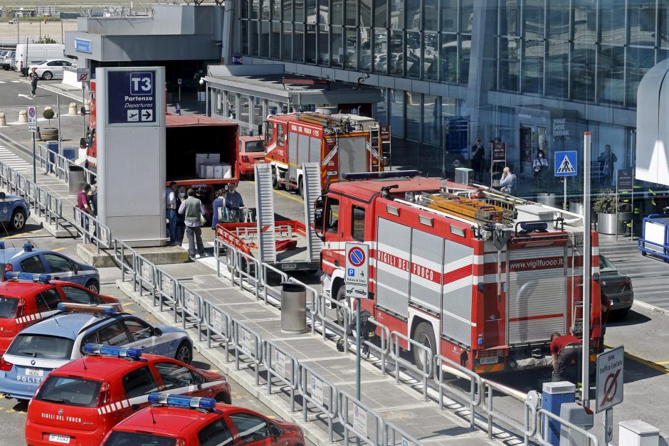 Romos oro uostas atnaujina darbą po gaisro terminale